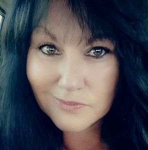 Meet your Posher, Vickie